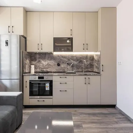 One Bedroom Flat In Bella Vita Complex Close To St Constantine And Helena 瓦爾納