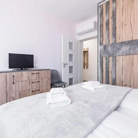 One Bedroom Flat In Bella Vita Complex Close To St Constantine And Helena Apartment
